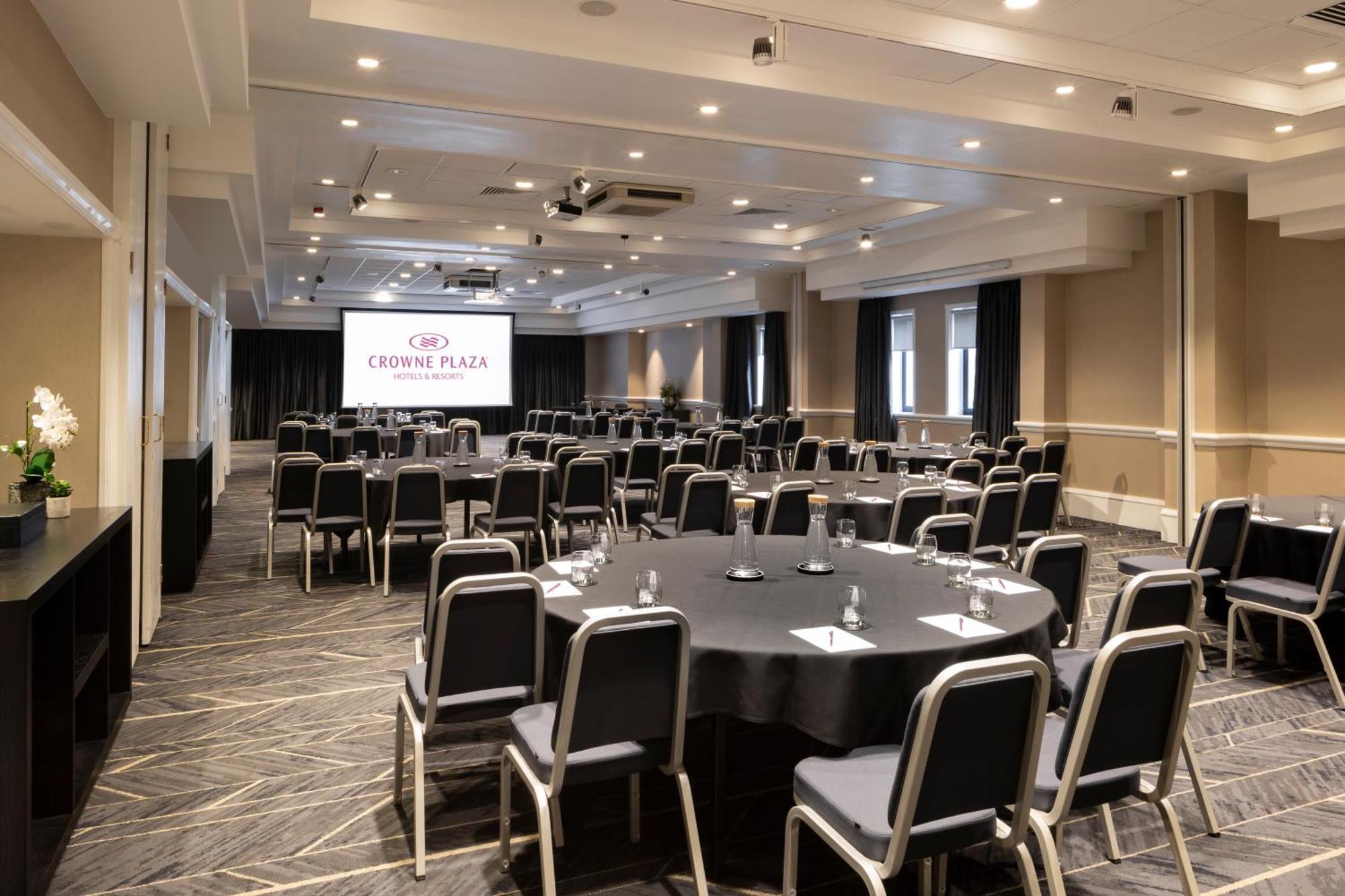 מלון Crowne Plaza Leeds By Ihg מראה חיצוני תמונה